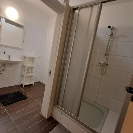 Pokoj W Pensjonacie Z Prywatna Lazienka Pensjonat